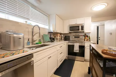 Kitchen - 167 E 200 N, Provo, UT 84606 photo 10 of 12