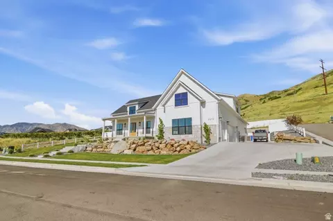 Exterior - 2013 S 100 W, Perry, UT 84302 photo 5 of 10