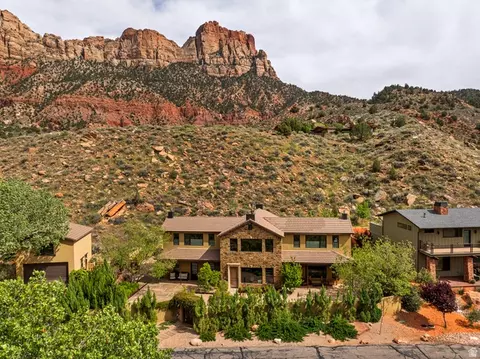 105 River Bend Cir #105, Springdale, UT 84767
