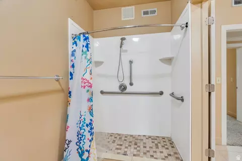 Bath - 1018 N 985 W #501, Orem, UT 84057 photo 2 of 2
