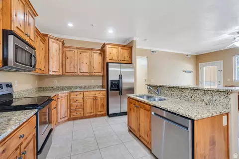 Kitchen - 1018 N 985 W #501, Orem, UT 84057 photo 2 of 3