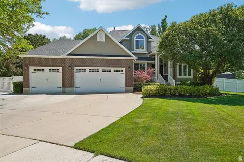 238 Kay Cir, Kaysville, UT 84037