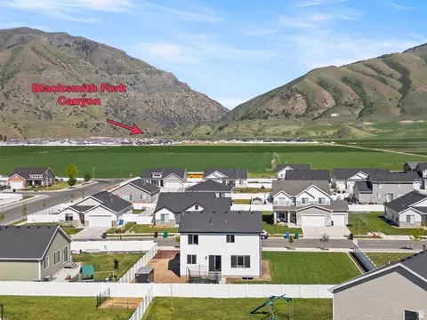 View/Area - 632 S 720 E, Hyrum, UT 84319 photo 4 of 7