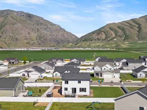 View/Area - 632 S 720 E, Hyrum, UT 84319 photo 5 of 7