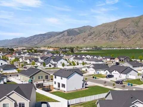 View/Area - 632 S 720 E, Hyrum, UT 84319 photo 3 of 7