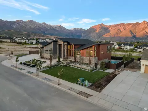 11904 N Burning Oaks Dr N, Highland, UT 84003