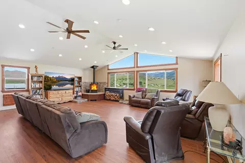 8066 N Valley View Hts, Preston, ID 83263