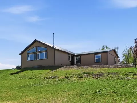 8066 N Valley View Hts, Preston, ID 83263