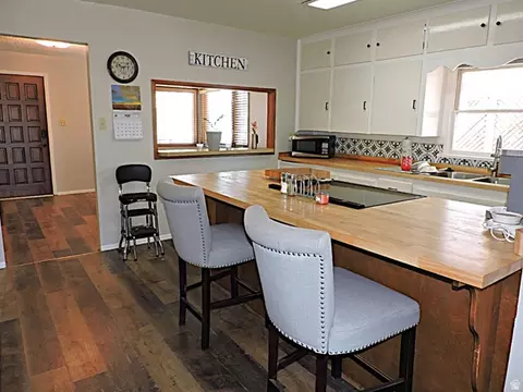 Kitchen - 33 W 100 S, Delta, UT 84624 photo 5 of 7