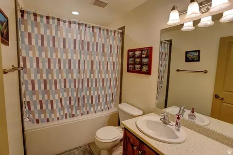 Bath - 1279 W 1500 N, Mapleton, UT 84664 photo 2 of 4