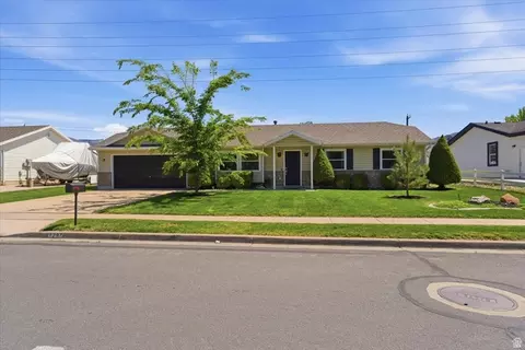 1297 S 925 W, Woods Cross, UT 84087
