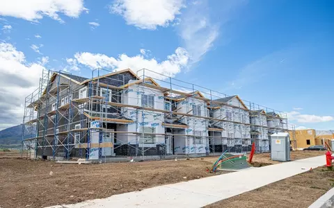 1294 W 1290 Lot Apt 167 N, Salem, UT 84653