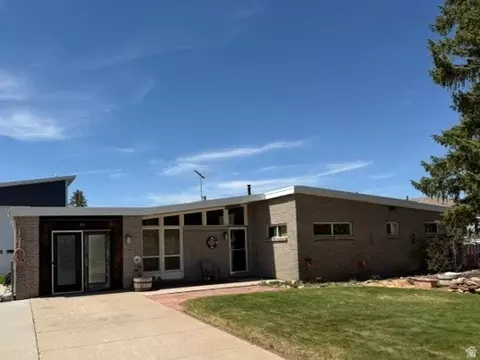 105 3rd Ave, Dutch John, UT 84023