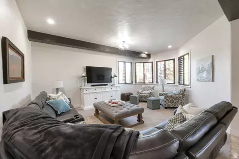 Living - 513 E Southfork Dr, Draper, UT 84020 photo 4 of 6