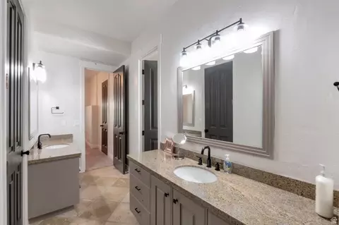 Bath - 513 E Southfork Dr, Draper, UT 84020 photo 11 of 11