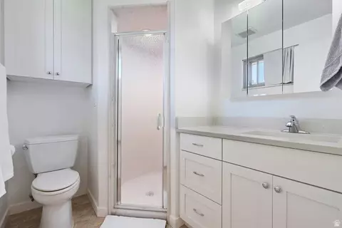 Bath - 865 S 325 W, Orem, UT 84058 photo 3 of 3