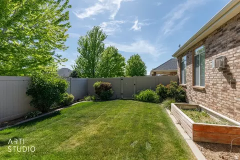 Exterior - 839 E 5875 S, South Ogden, UT 84405 photo 5 of 6