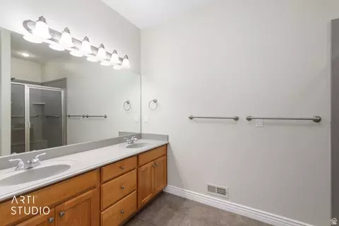Bath - 839 E 5875 S, South Ogden, UT 84405 photo 3 of 6