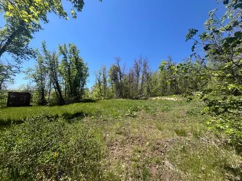 466 N Oakwood Dr #1, Springville, UT 84663