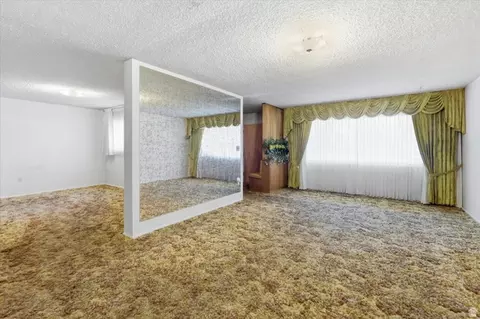 Living - 565 E 600 N, Logan, UT 84321 photo 1 of 2
