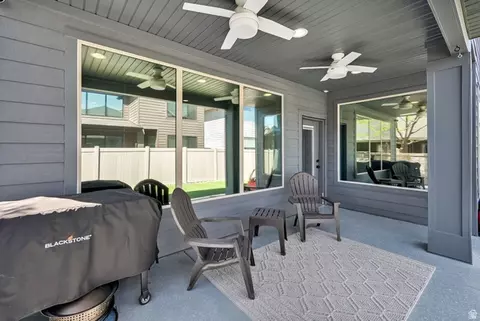 Exterior - 952 W 1910 S, Syracuse, UT 84075 photo 5 of 11
