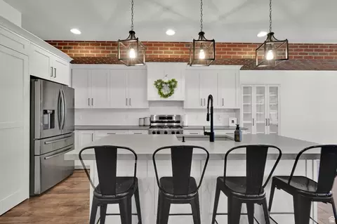 Kitchen - 952 W 1910 S, Syracuse, UT 84075 photo 2 of 5
