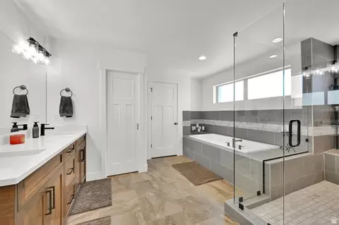Bath - 952 W 1910 S, Syracuse, UT 84075 photo 5 of 5
