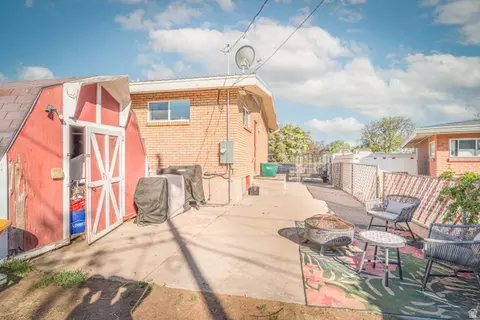 Exterior - 417 Marilyn Dr, Clearfield, UT 84015 photo 3 of 3