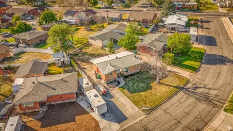 View/Area - 417 Marilyn Dr, Clearfield, UT 84015 photo 1 of 4