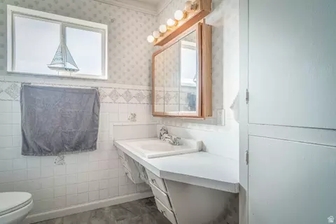 Bath - 417 Marilyn Dr, Clearfield, UT 84015 photo 1 of 1