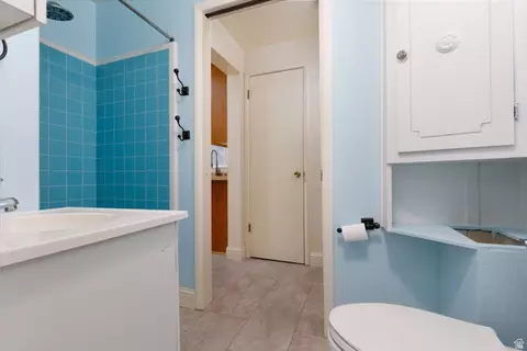 Bath - 1104 E 5235 S, Murray, UT 84117 photo 3 of 4