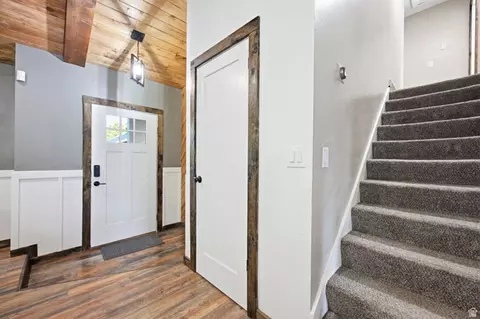 Entry Way - 9510 S 2280 E, Sandy, UT 84092 photo 2 of 2