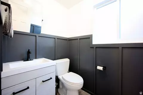 Bath - 9510 S 2280 E, Sandy, UT 84092 photo 3 of 4