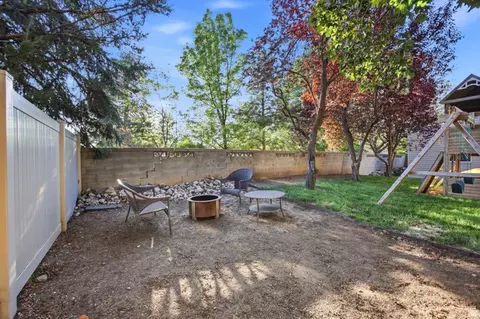 Exterior - 9510 S 2280 E, Sandy, UT 84092 photo 5 of 6