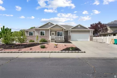 4584 W Carriage Ln, Cedar Hills, UT 84062