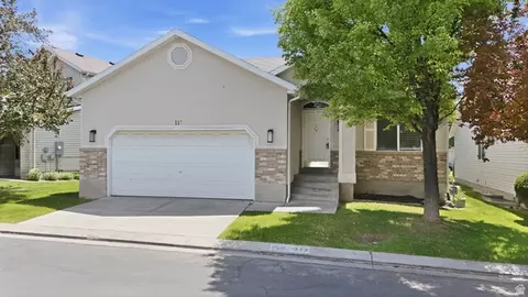 112 W Crystal Bay Dr, Stansbury Park, UT 84074