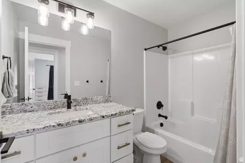 Bath - 625 E 100 S, Ephraim, UT 84627 photo 1 of 3