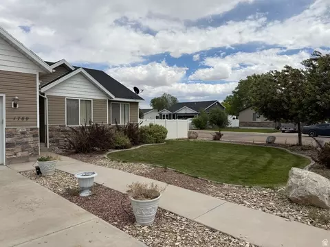 Exterior - 1789 S 190 E, Roosevelt, UT 84066 photo 5 of 7