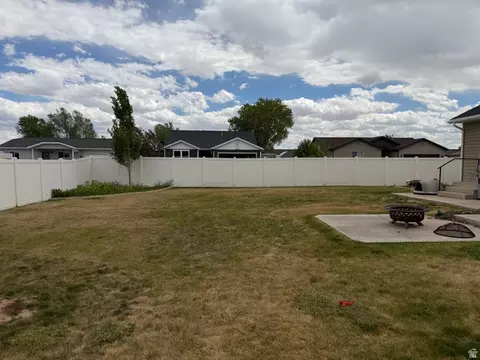 Exterior - 1789 S 190 E, Roosevelt, UT 84066 photo 7 of 7
