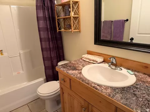 Bath - 1789 S 190 E, Roosevelt, UT 84066 photo 5 of 5