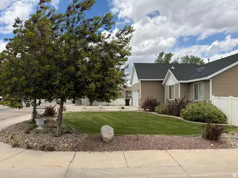 Exterior - 1789 S 190 E, Roosevelt, UT 84066 photo 2 of 7