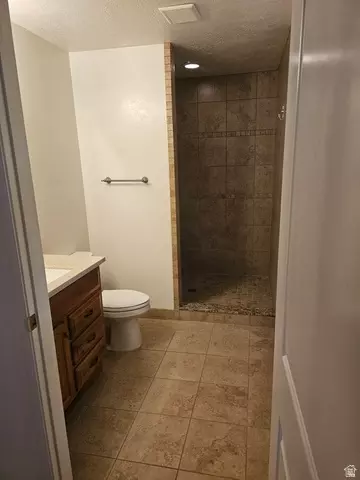Bath - 444 S 100 E, Springville, UT 84663 photo 2 of 2