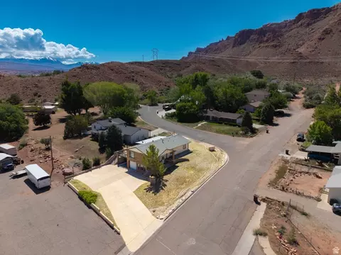 View/Area - 1225 Boulder Ave, Moab, UT 84532 photo 2 of 5
