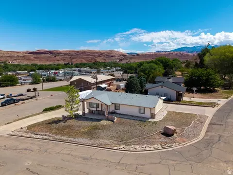 View/Area - 1225 Boulder Ave, Moab, UT 84532 photo 3 of 5