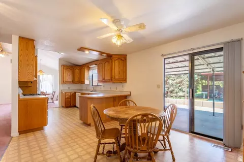 Dining - 1225 Boulder Ave, Moab, UT 84532 photo 1 of 5