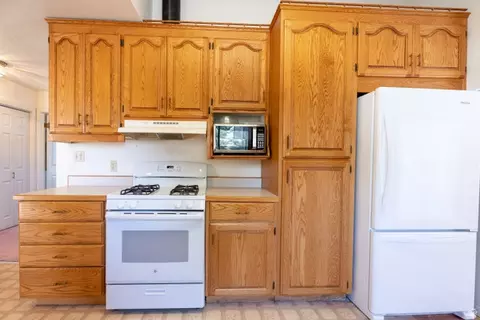 Kitchen - 1225 Boulder Ave, Moab, UT 84532 photo 2 of 4