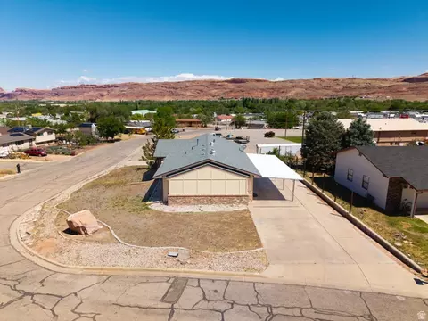 View/Area - 1225 Boulder Ave, Moab, UT 84532 photo 4 of 5