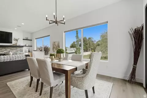 Dining - 653 E Vandalay Ln, Draper, UT 84020 photo 2 of 6