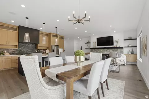 Dining - 653 E Vandalay Ln, Draper, UT 84020 photo 1 of 6