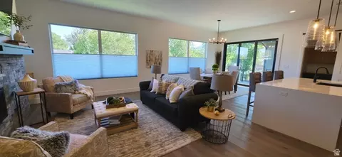 Living - 653 E Vandalay Ln, Draper, UT 84020 photo 5 of 5